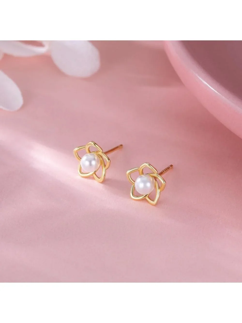 925 Sterling Silver Petite Flower Stud Earrings with Small Pearls for Women